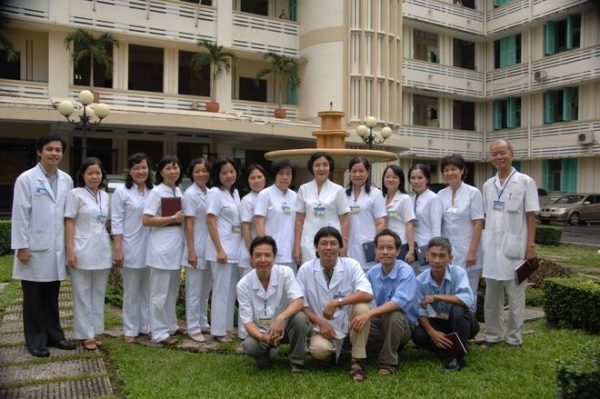 Đội ngũ bác sĩ bệnh viện mắt tphcm