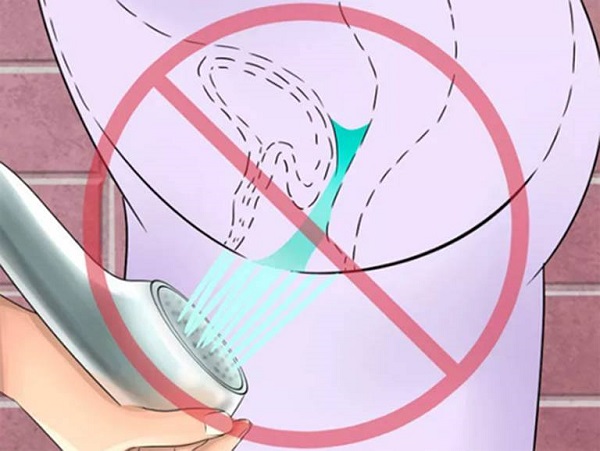 nguyên nhân làm cô bé ra ít nước