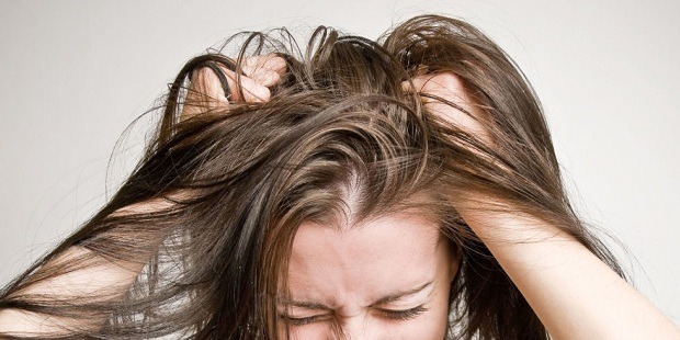 [Ngứa da đầu] Tìm hiểu 10+ nguyên nhân, cách chữa hiệu quả
