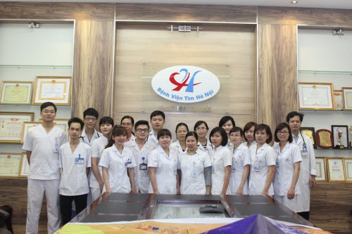 Đội ngũ y bác sĩ của bệnh viện tim Hà Nội