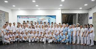 Đội ngũ bác sĩ nhân dân gia định