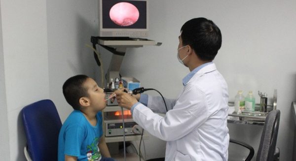 khi nào cần đi khám tai mũi họng