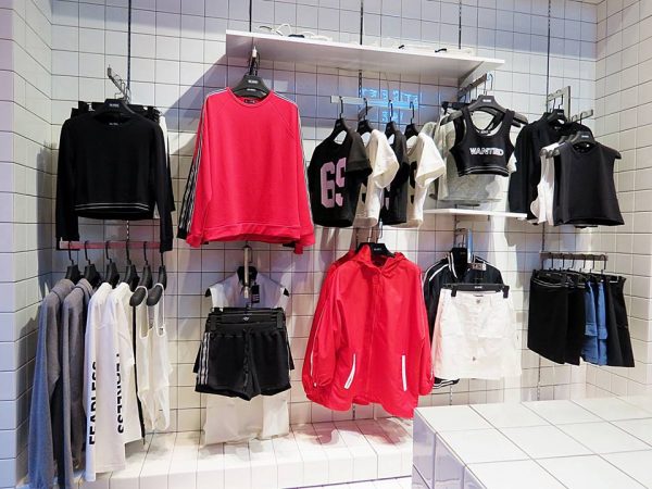 Ren By Tee – Shop bán quần áo đẹp nữ ở TPHCM