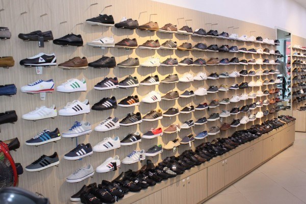 [Bỏ túi] 15+ Shop giày sneaker tphcm chính hãng đẹp và giá rẻ