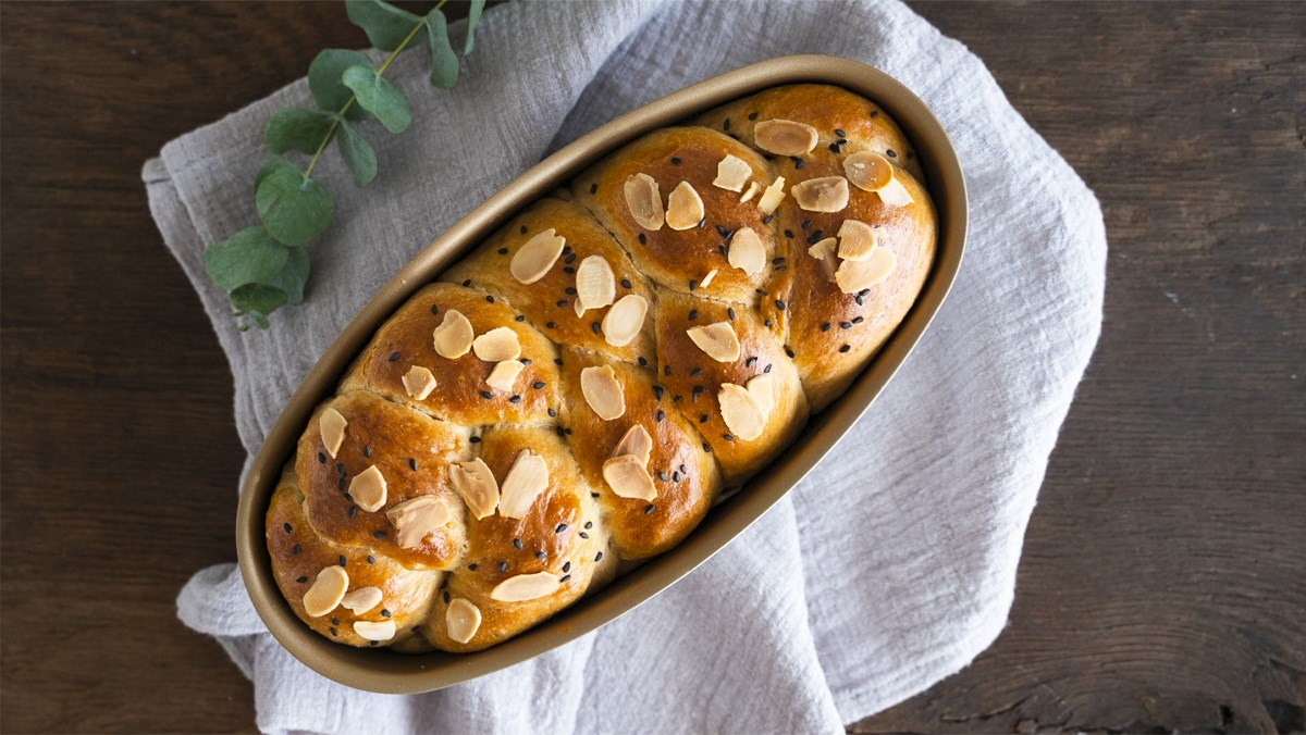 Cách làm bánh mì hoa cúc tại nhà